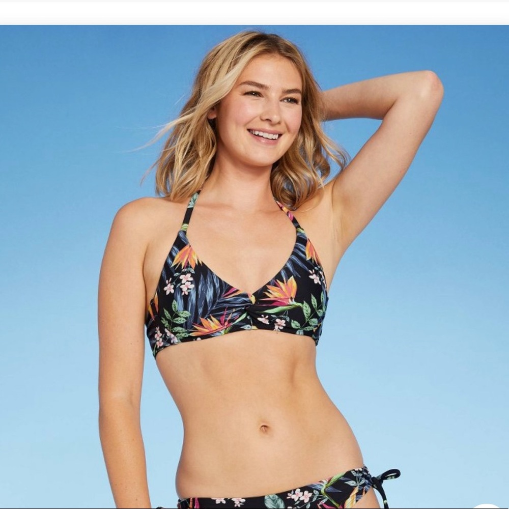Kona Sol Twist Front Halter Bikini Top